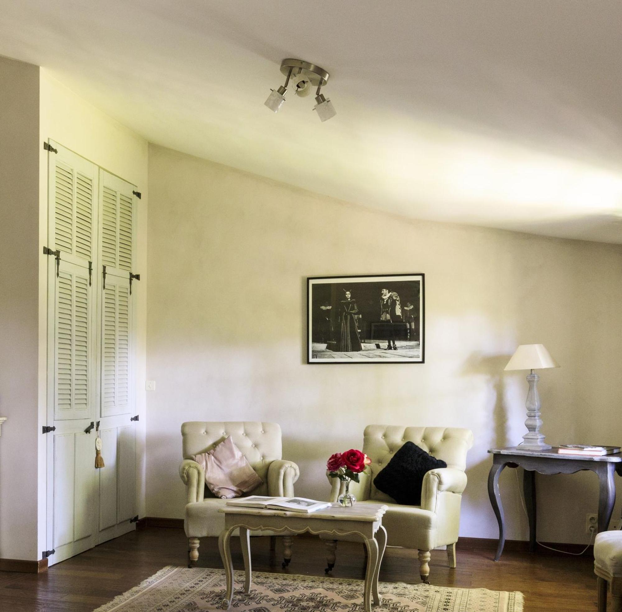 Domaine De Rhodes B&B Aviñón Habitación foto
