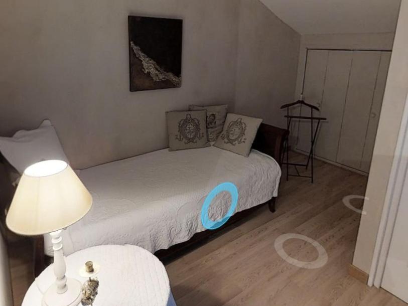 Domaine De Rhodes B&B Aviñón Habitación foto