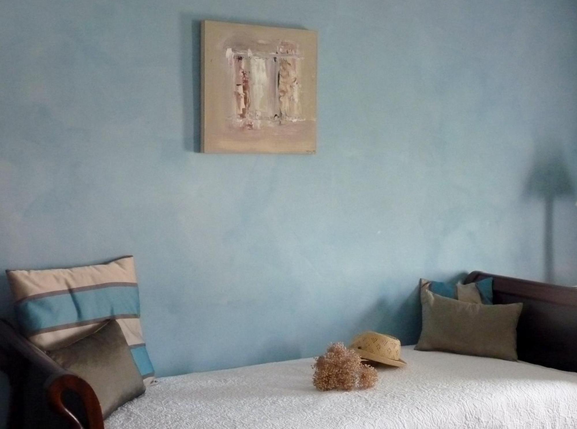 Domaine De Rhodes B&B Aviñón Habitación foto