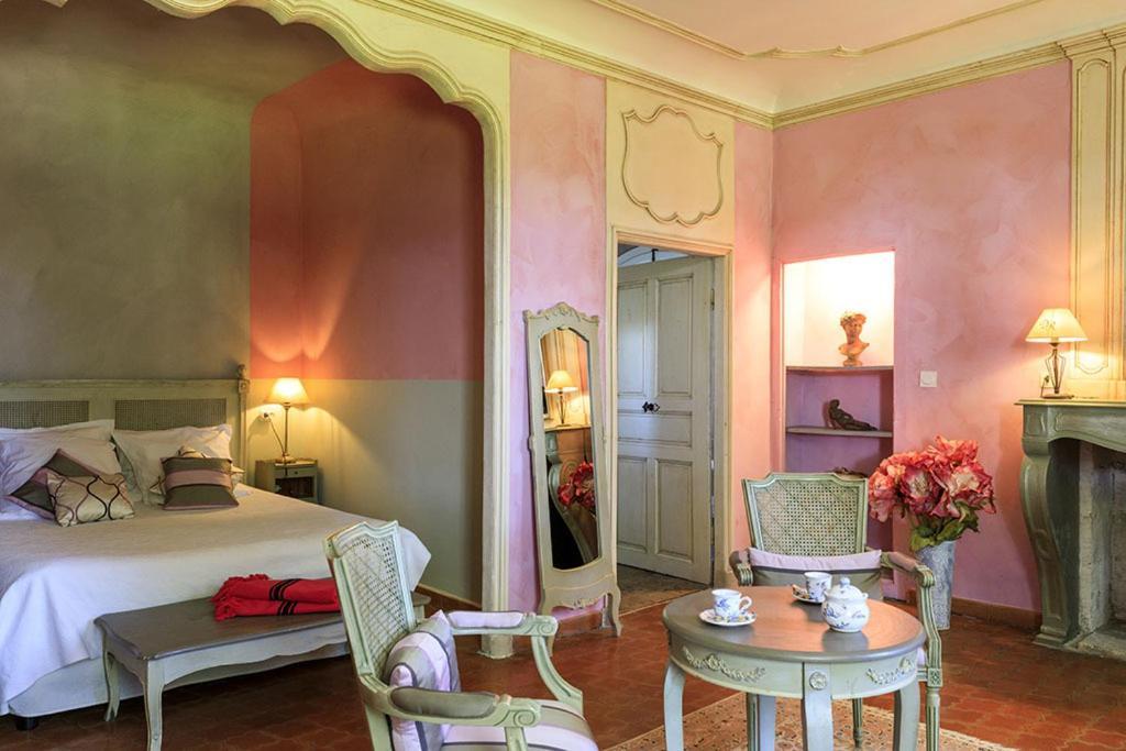 Domaine De Rhodes B&B Aviñón Habitación foto