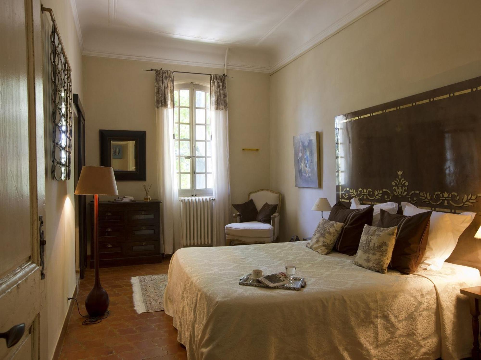 Domaine De Rhodes B&B Aviñón Habitación foto
